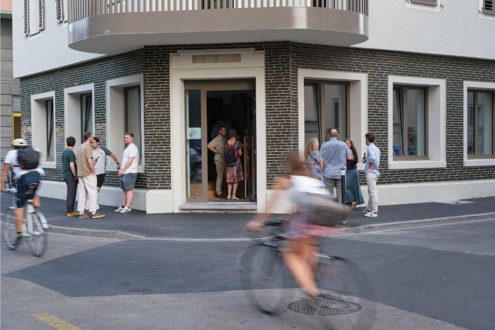 Bild des Eingangs zum Büro von EG Raumentwiclung an der Ecke 
